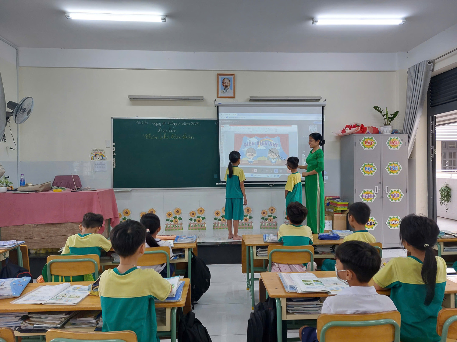 DẠY HỌC TRỰC TIẾP KẾT HỢP TRỰC TUYẾN