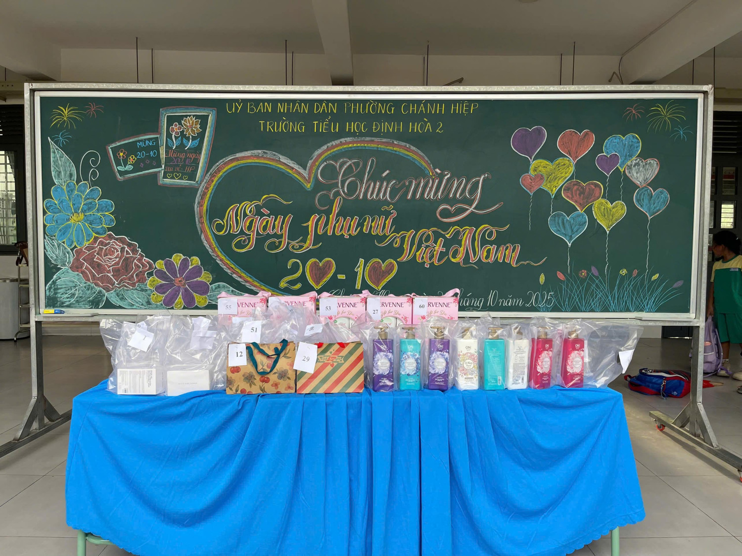 CHÀO MỪNG NGÀY PHỤ NỮ VIỆT NAM 20/10