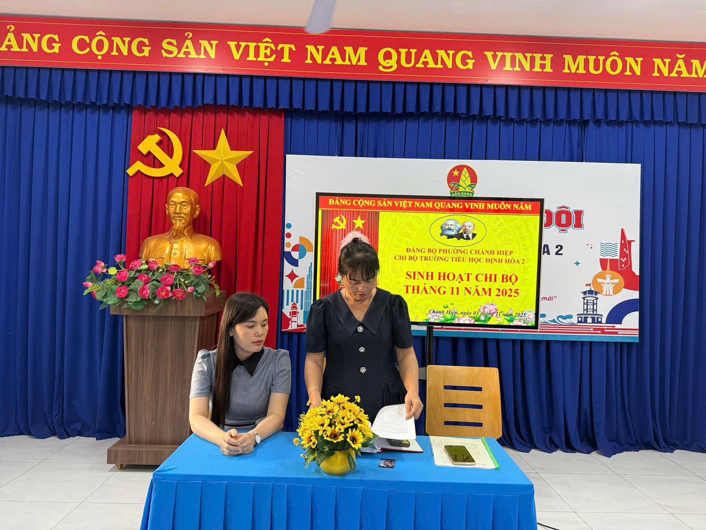 Sinh hoạt chi bộ