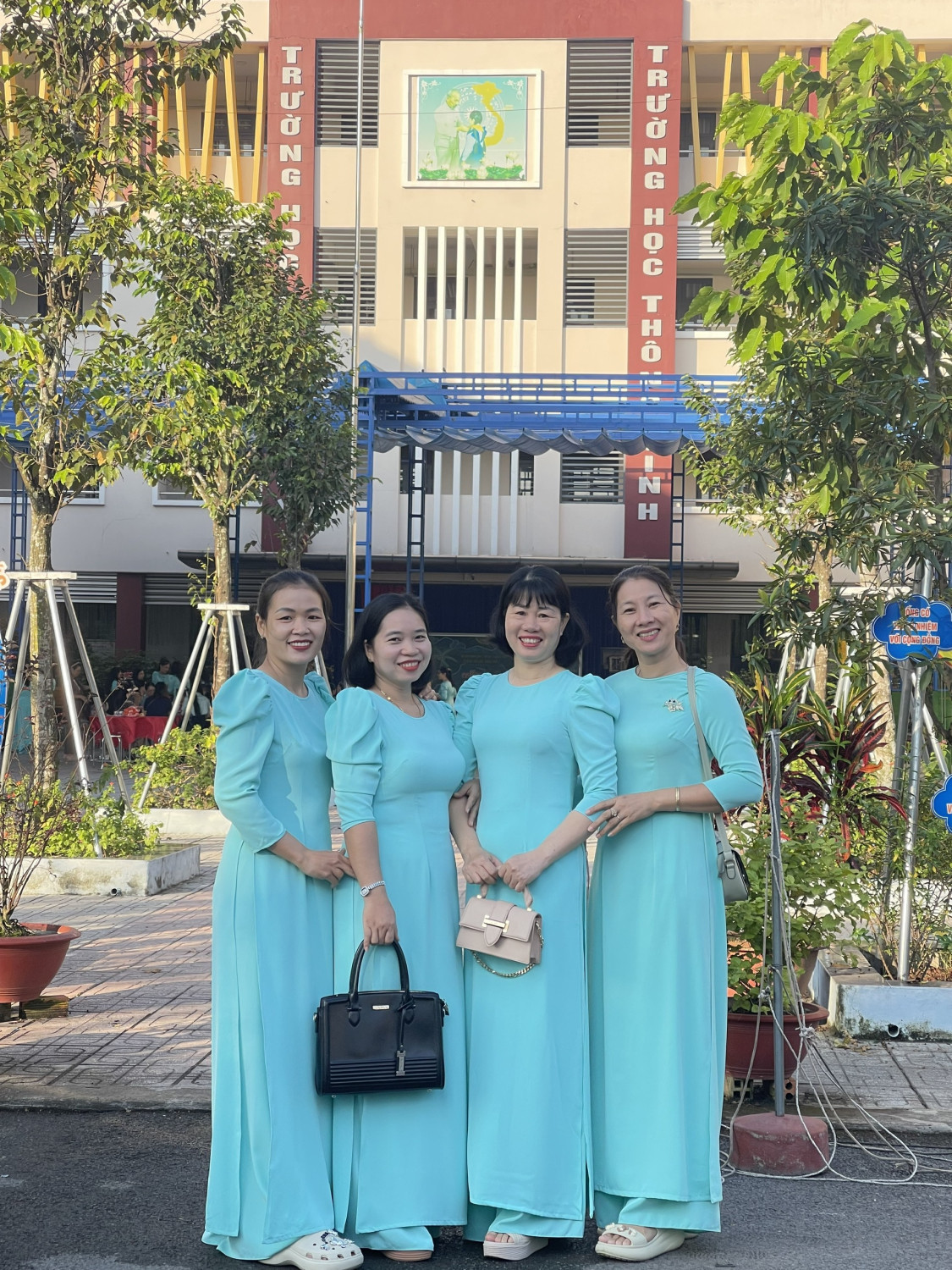 z7225671232688 5ef5735d3dd9c4eab89e2f12d74bc8a4