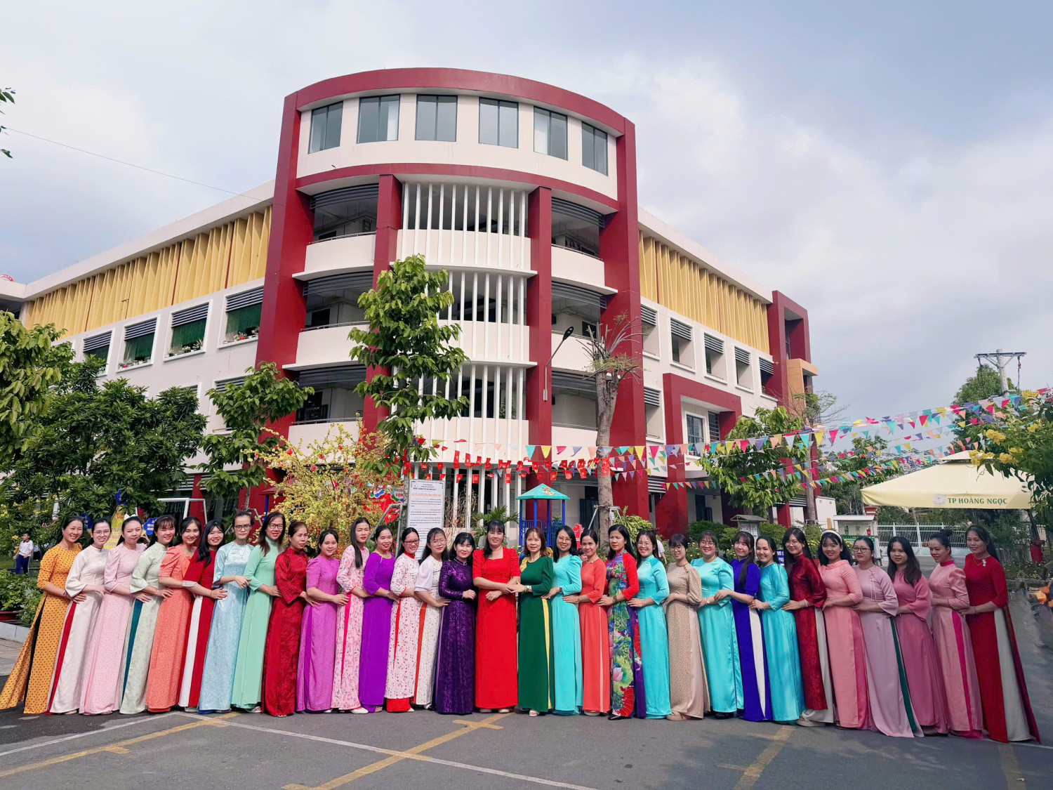 HƯỞNG ỨNG TUẦN LỄ ÁO DÀI