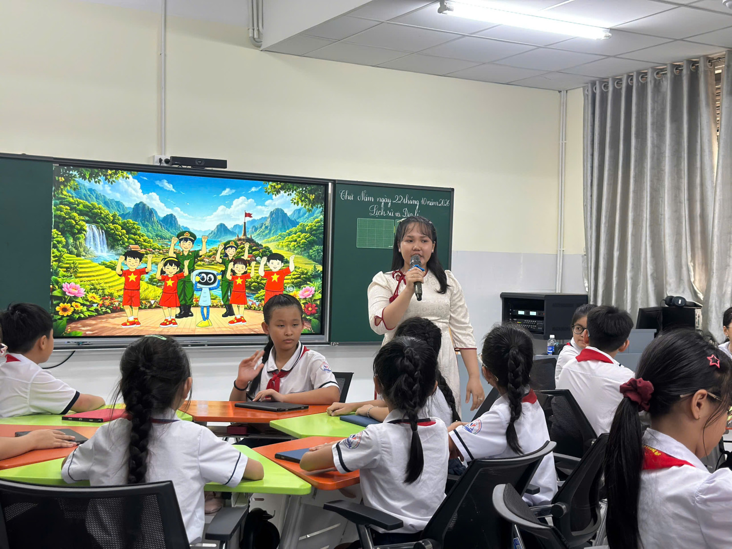 TỔ CHỨC CHUYÊN ĐỀ DẠY HỌC MÔN LỊCH SỬ VÀ ĐỊA LÍ LỚP 5