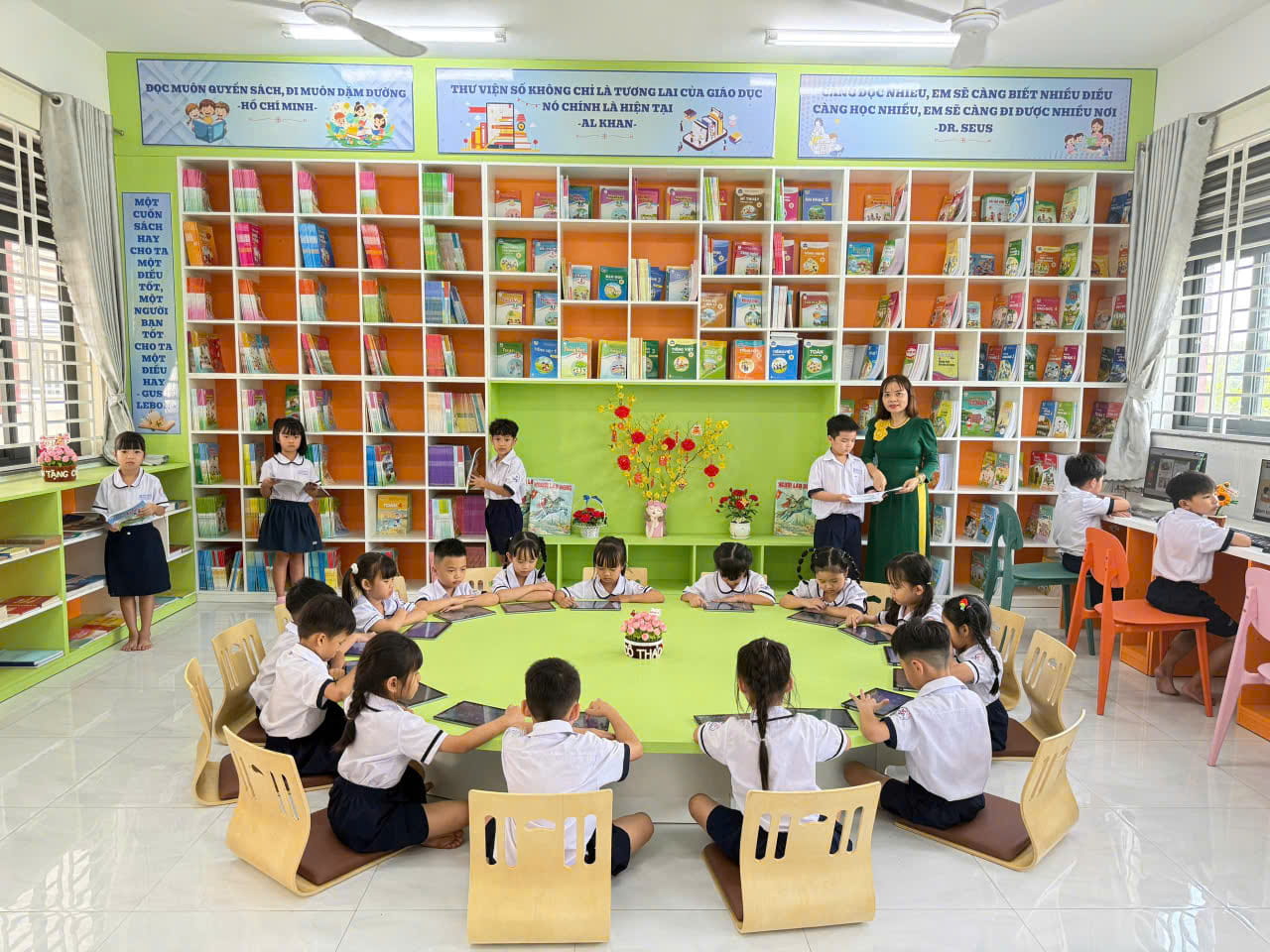 CHUYỂN ĐỔI SỐ TRONG DẠY HỌC TẠI THƯ VIỆN SỐ VÀ PHÒNG HỌC SỐ