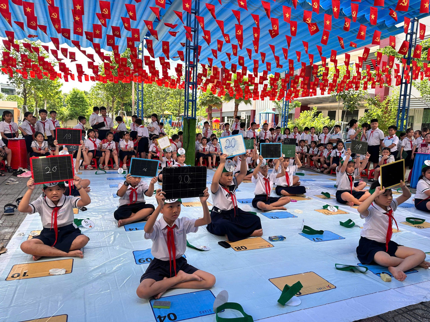 CHƯƠNG TRÌNH “RUNG CHUÔNG VÀNG” – SÂN CHƠI TRÍ TUỆ BỔ ÍCH